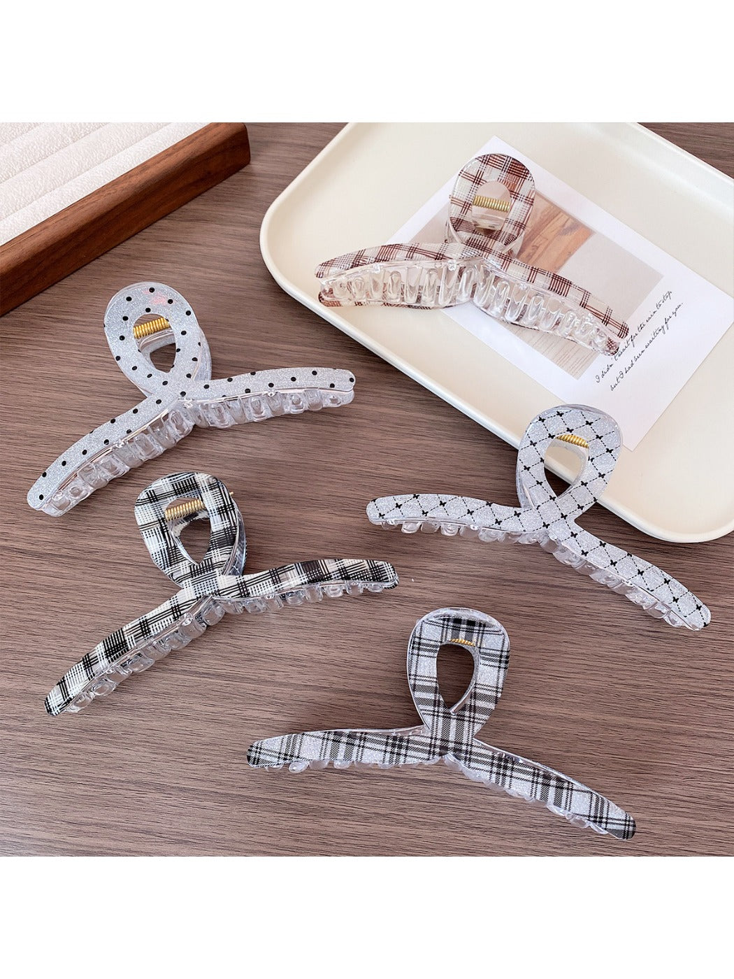 Beau - Transparent Grid Hair Clip