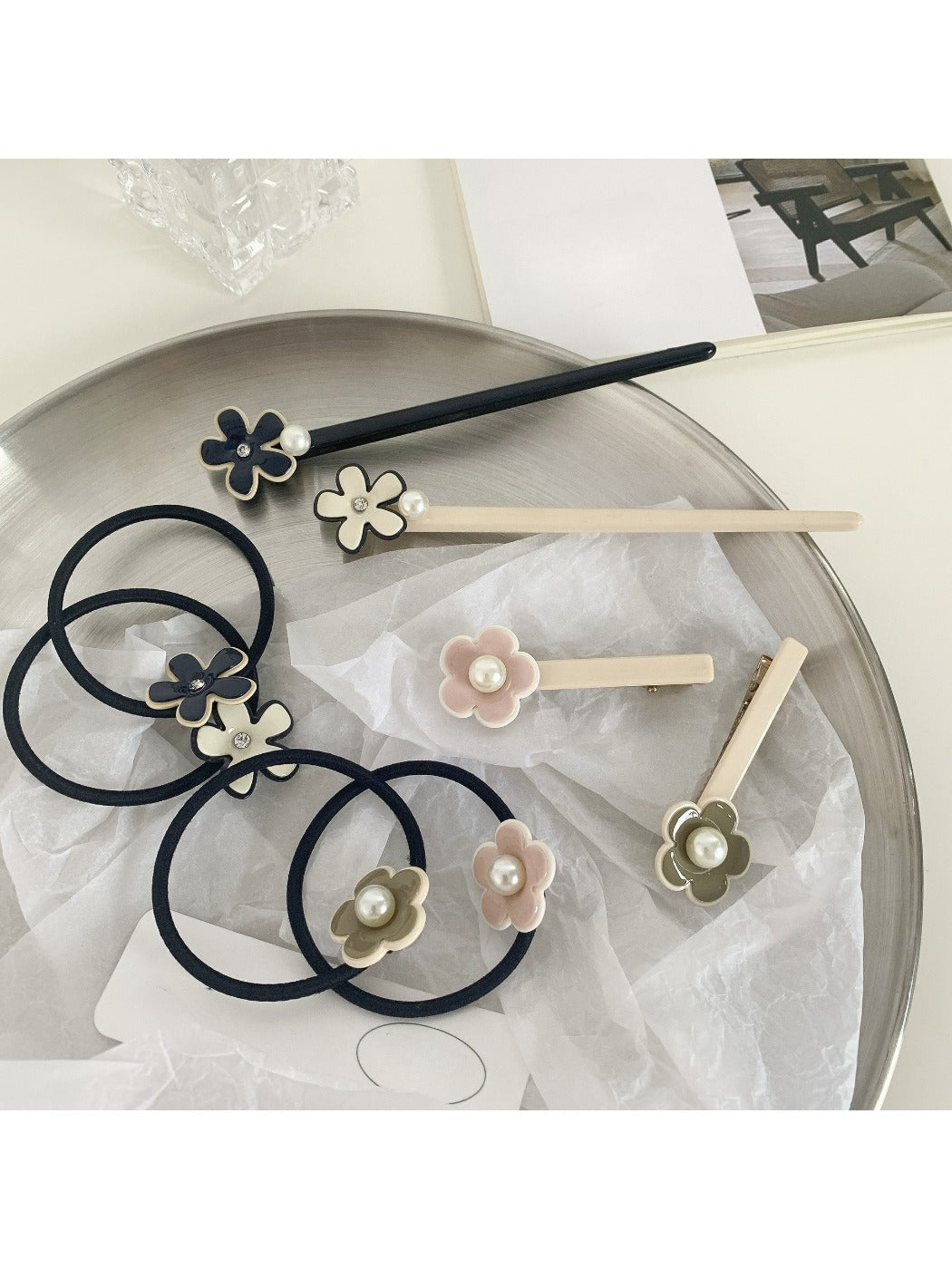 Gifty - Cream Color Girly Hair Tie