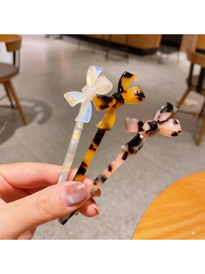 Beau - Chic Rectangular Bow Hair Clip