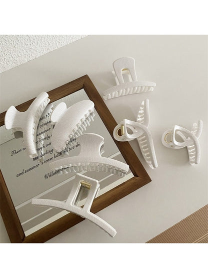 Beau - White Geometric Shaped Hair Claw Clip