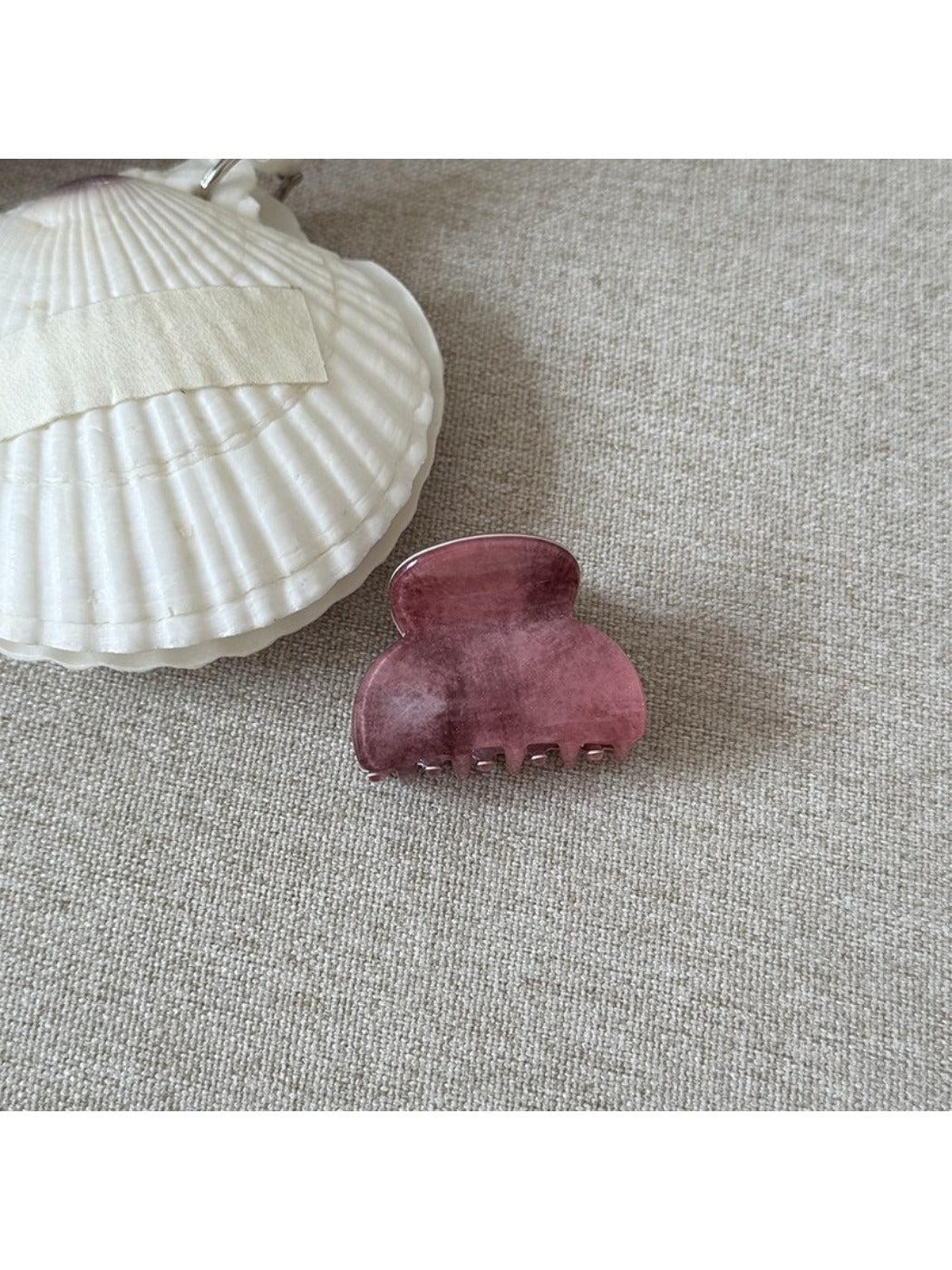 Beau - Pink Ombre Hair Claw Clip