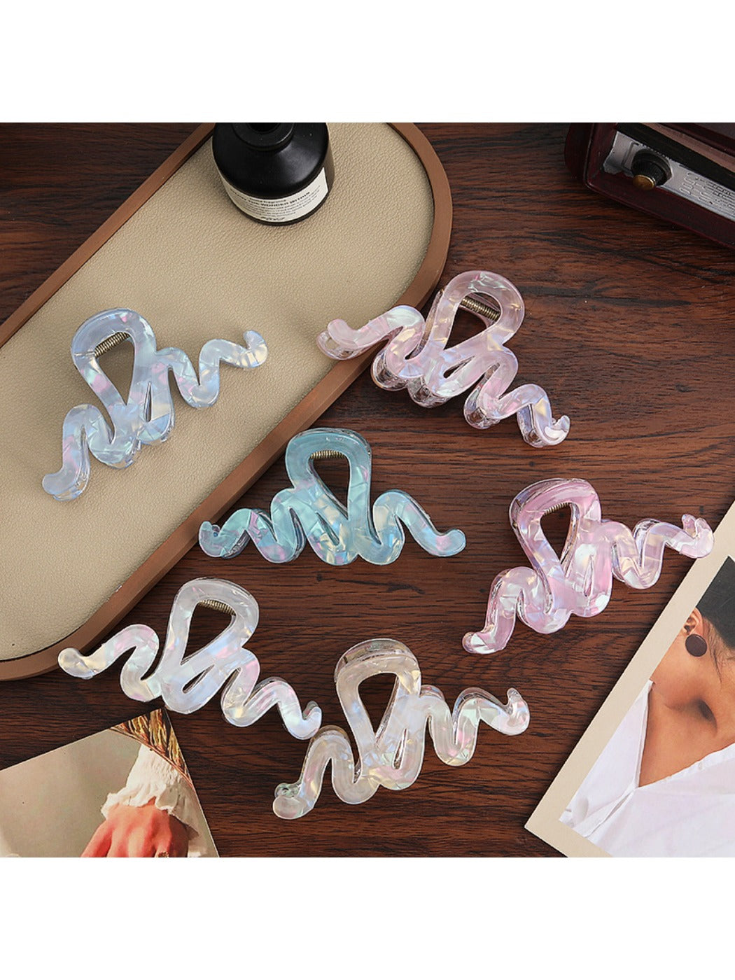 Beau - Luxe Wavy-Shaped Hair Clip