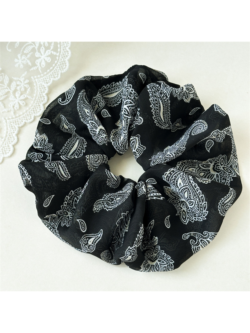 Gifty - Oversized Floral Print Ponytail Scrunchie