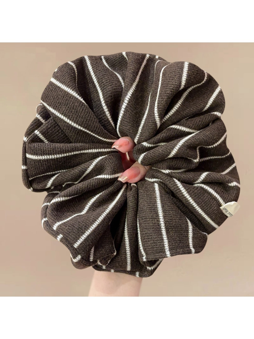 Gifty - Knitted Striped Hair Loop