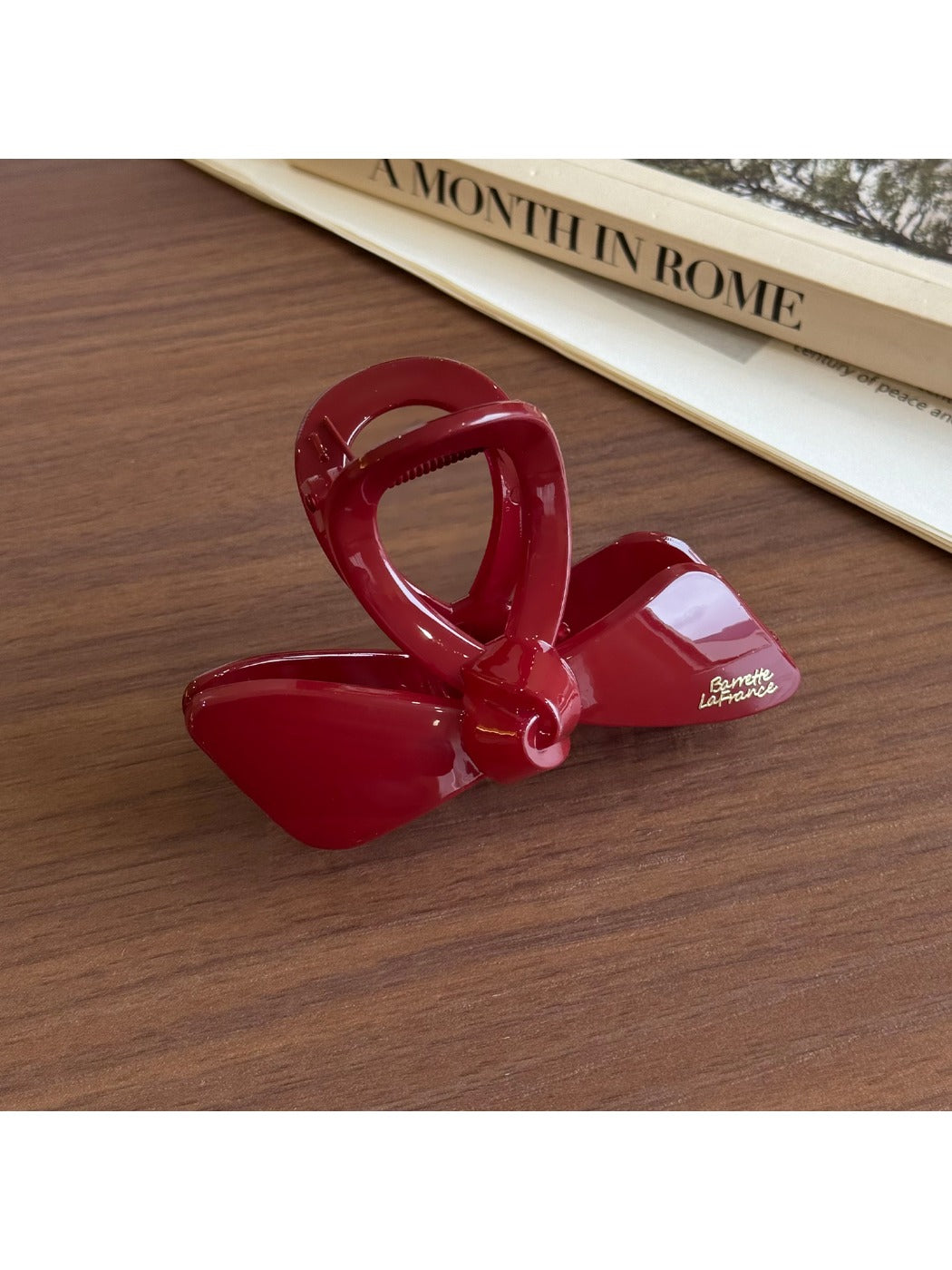Beau - Bow Shape Glossy Plastic Claw Clip