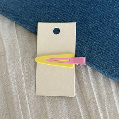 Beau - Cute Triangle No Crease Side Hair Clip
