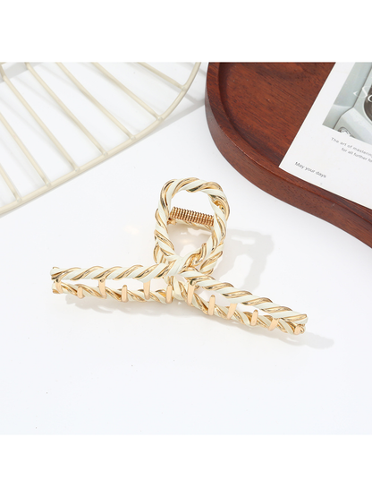 Beau - Open Oval Design Plated Alloy Claw Clip
