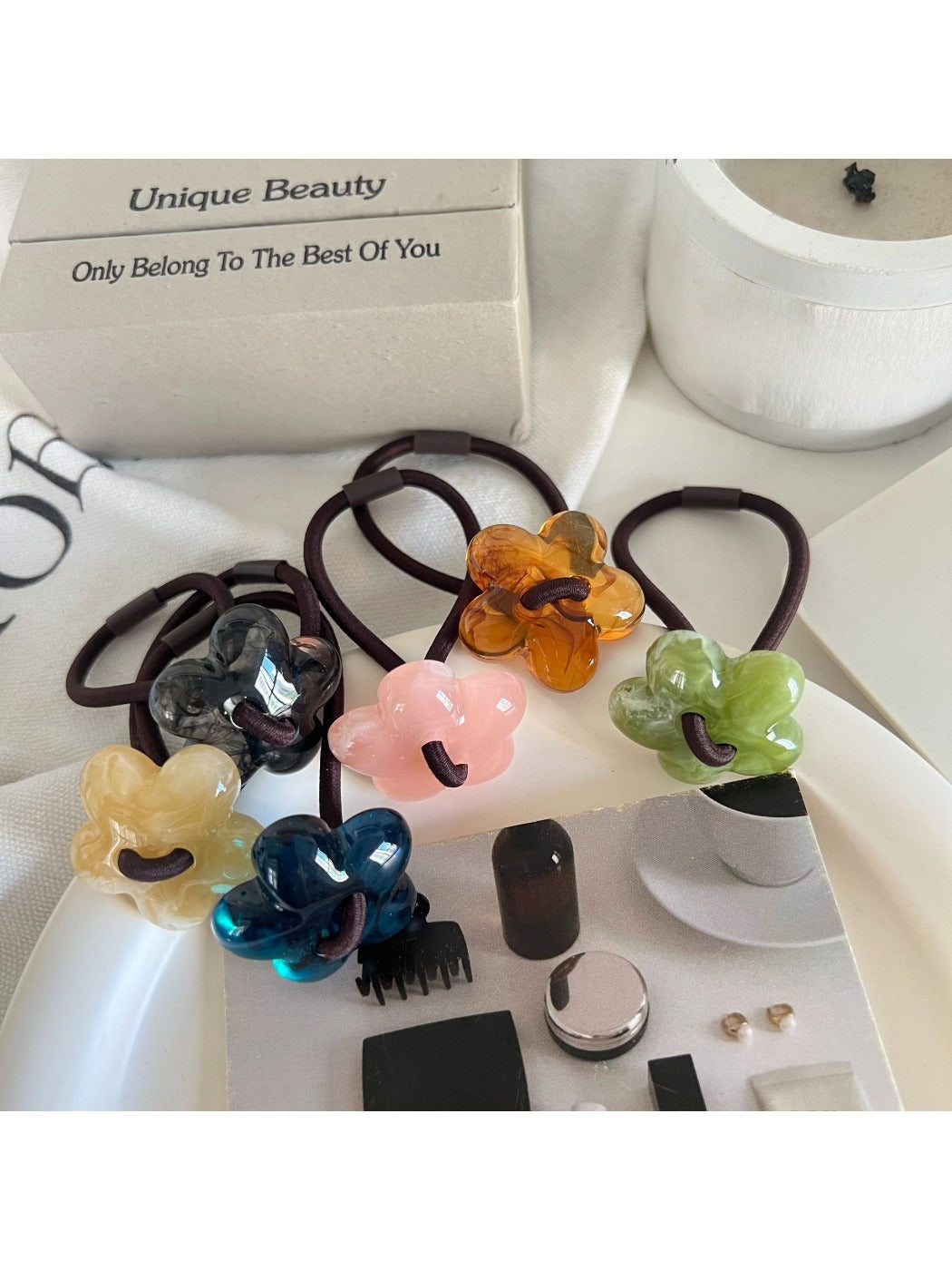 Gifty - Solid Floral Hair Tie