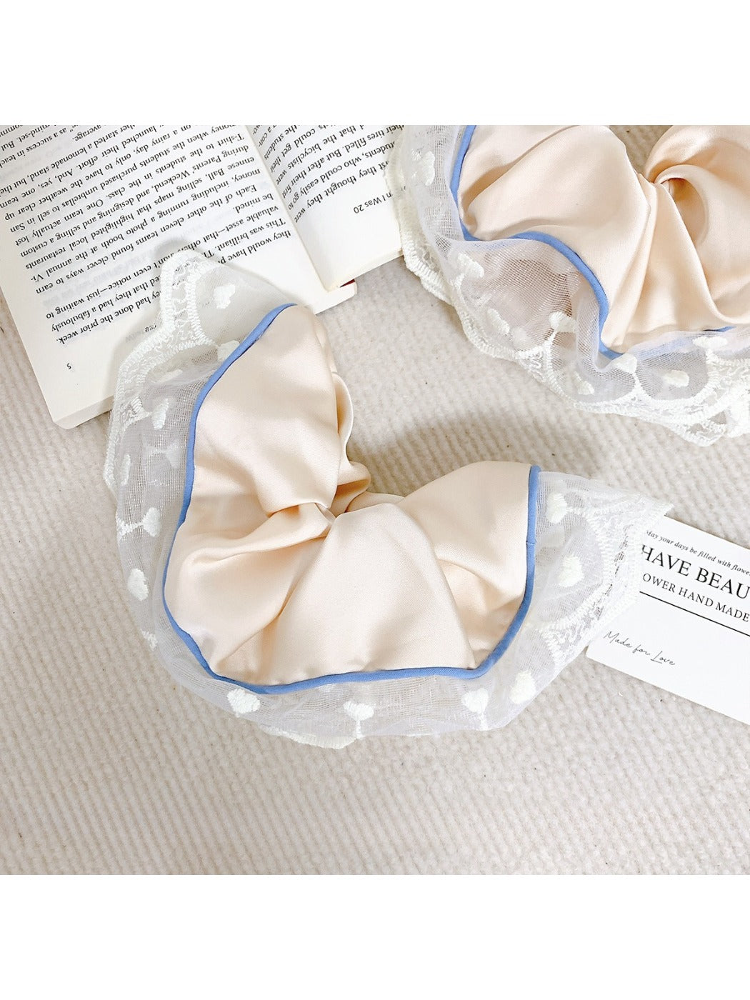 Gifty - Love Lace Edge Hair Loop