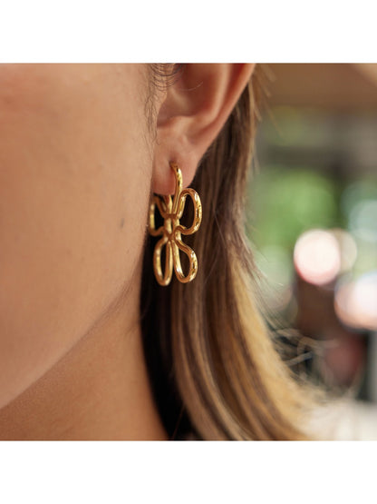 Earedge - Delicate Cut-Out Flower Earrings