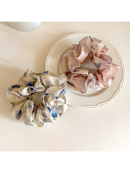 Gifty - Ink Wash Floral Print Scrunchie
