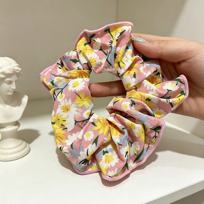 Gifty - Elegant Floral Print Polyester Scrunchie