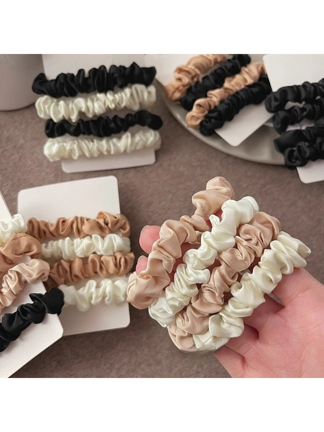 Gifty - 4 Pack Solid Color Hair Ties