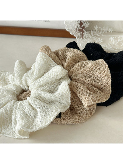 Gifty - Retro Knit Hair Scrunchie