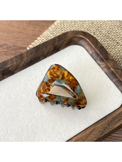 Beau - Triangular Openwork Hair Claw Clip