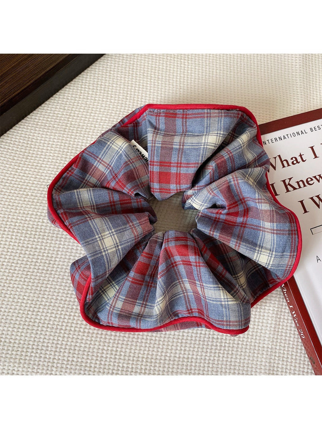 Gifty - Vintage Plaid Hair Tie