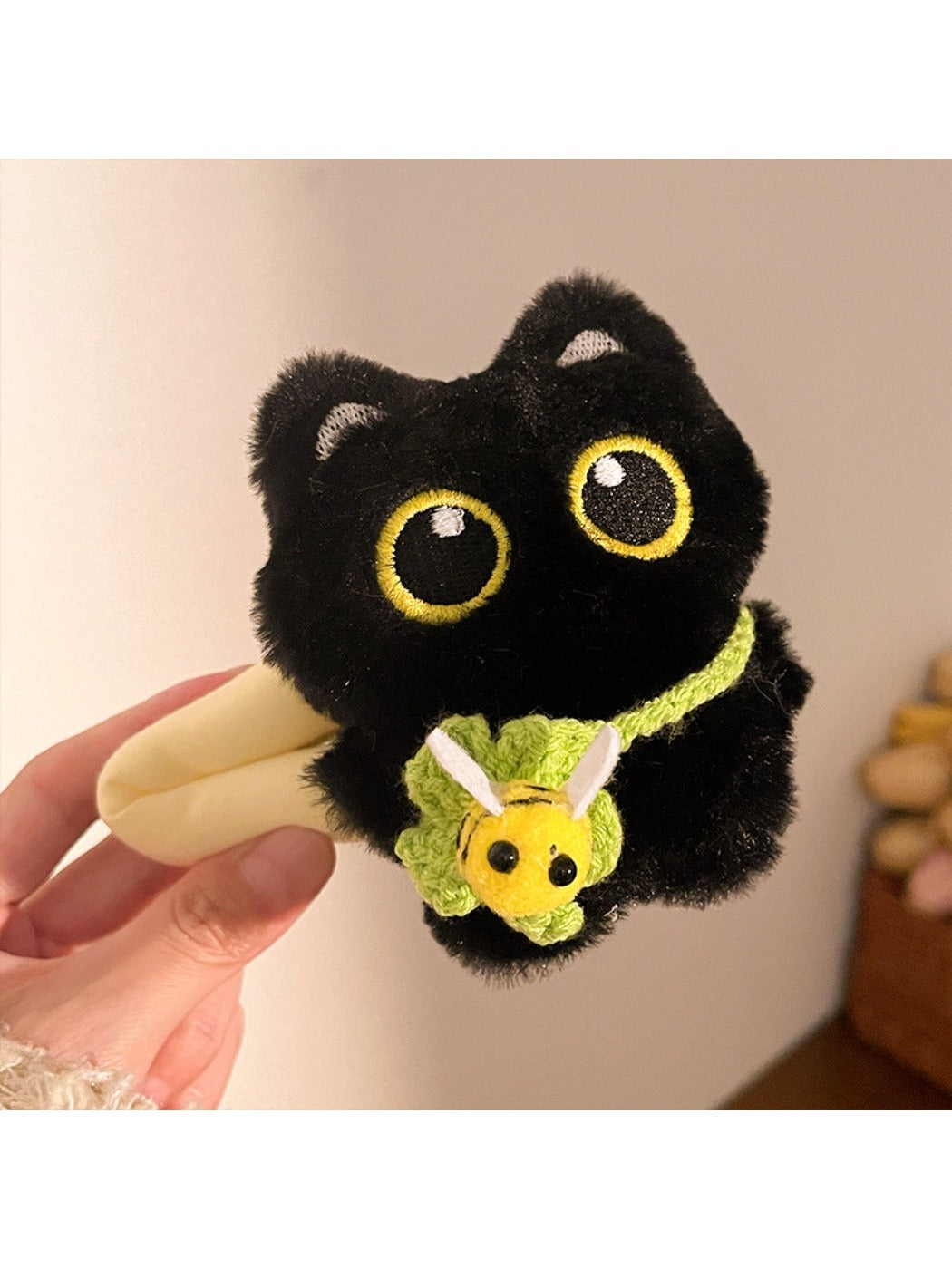Beau - Plush Cat Hair Clip with Bee Charm