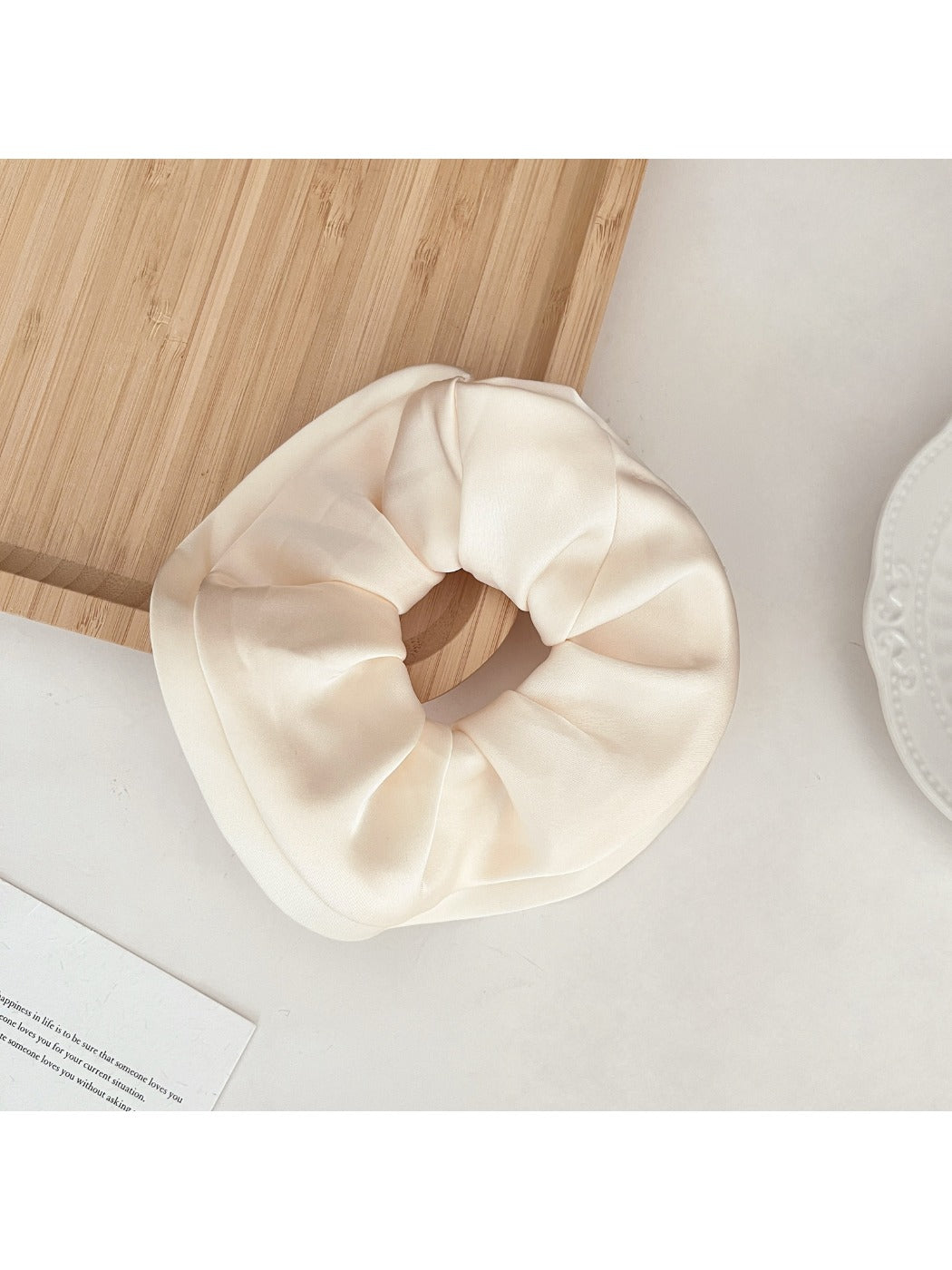 Gifty - Elegant Ruffle Scrunchie Hair Tie Ponytail Holder