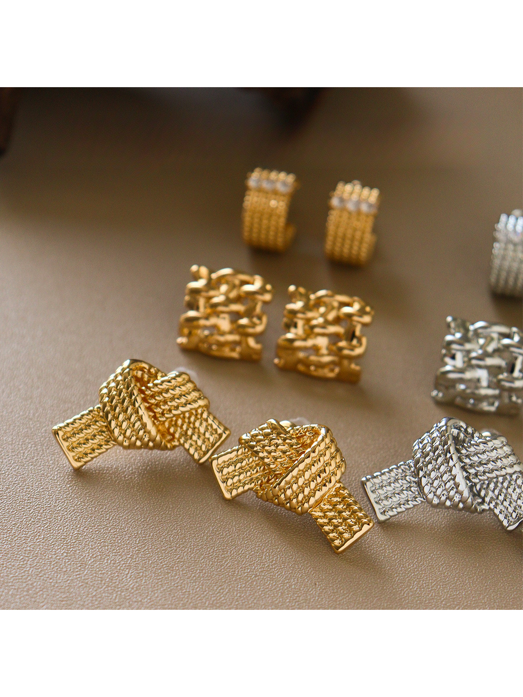 Earedge - Textured Knot Design Fashion Stud Earrings