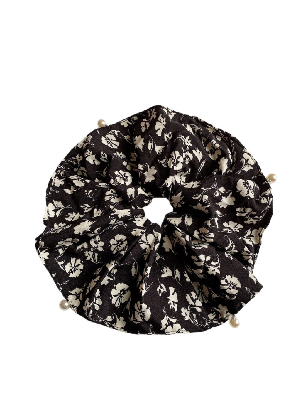 Gifty - Dark Floral Pattern Scrunchie