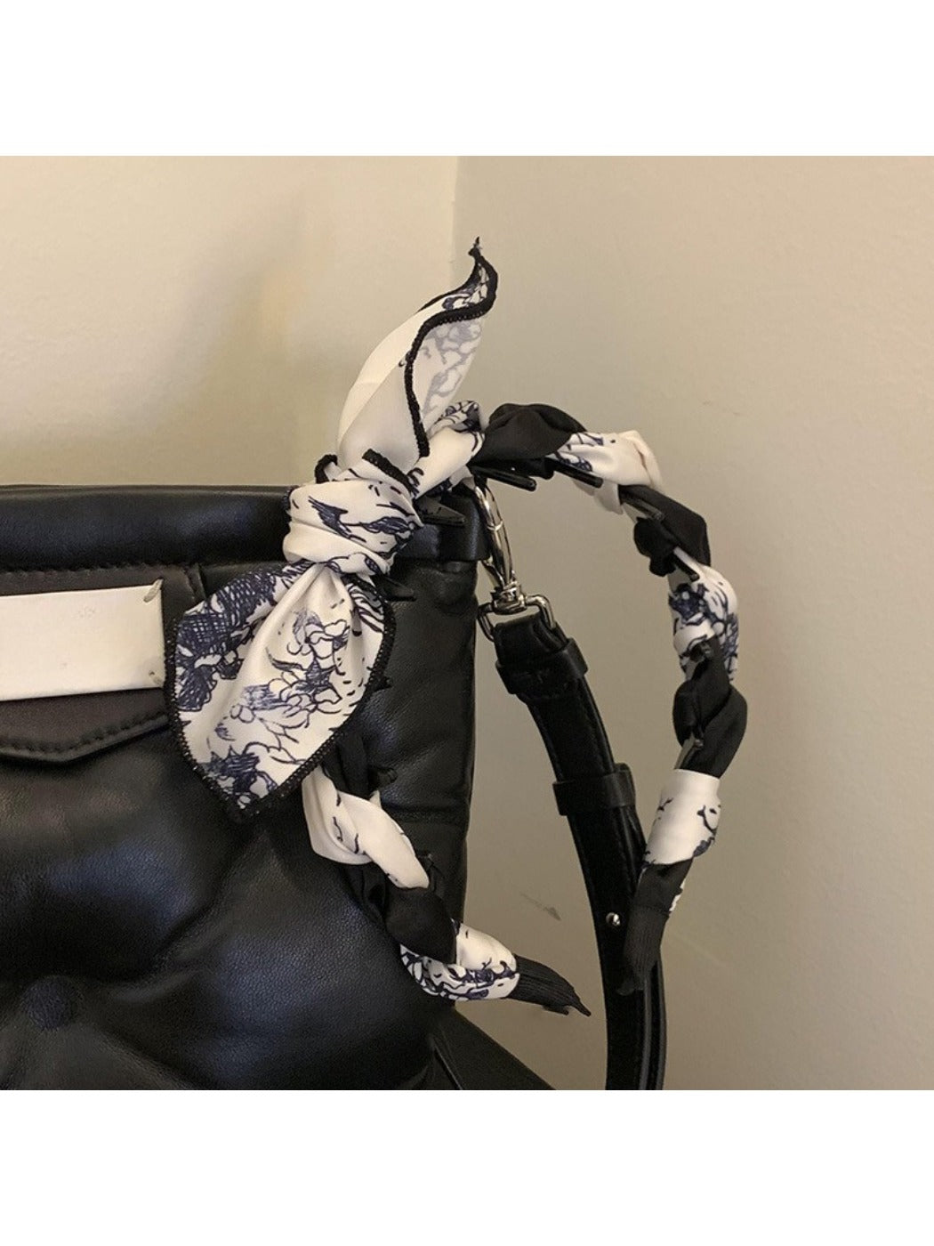Gifty - Cute Bow Artistic Headband