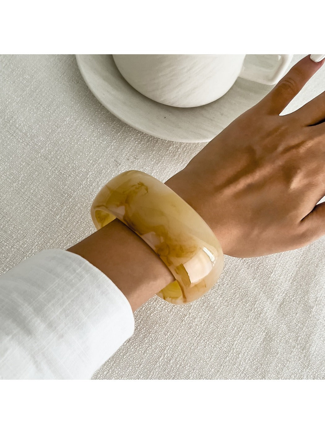 Lovra - Irregular Wide Band Bracelet