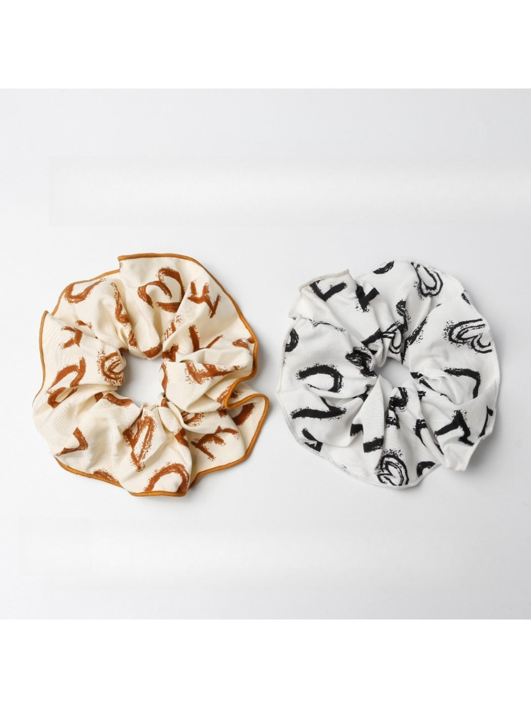 Gifty - Letter Print Satin Scrunchie
