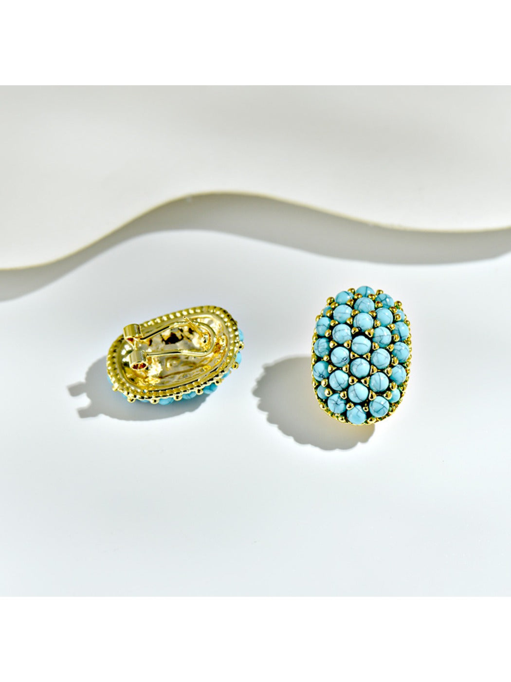 Earedge - Oval Commuter-Friendly Versatile Earrings