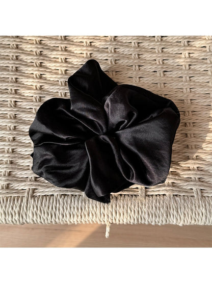 Gifty - Macaron Colored Satin Hair Scrunchie