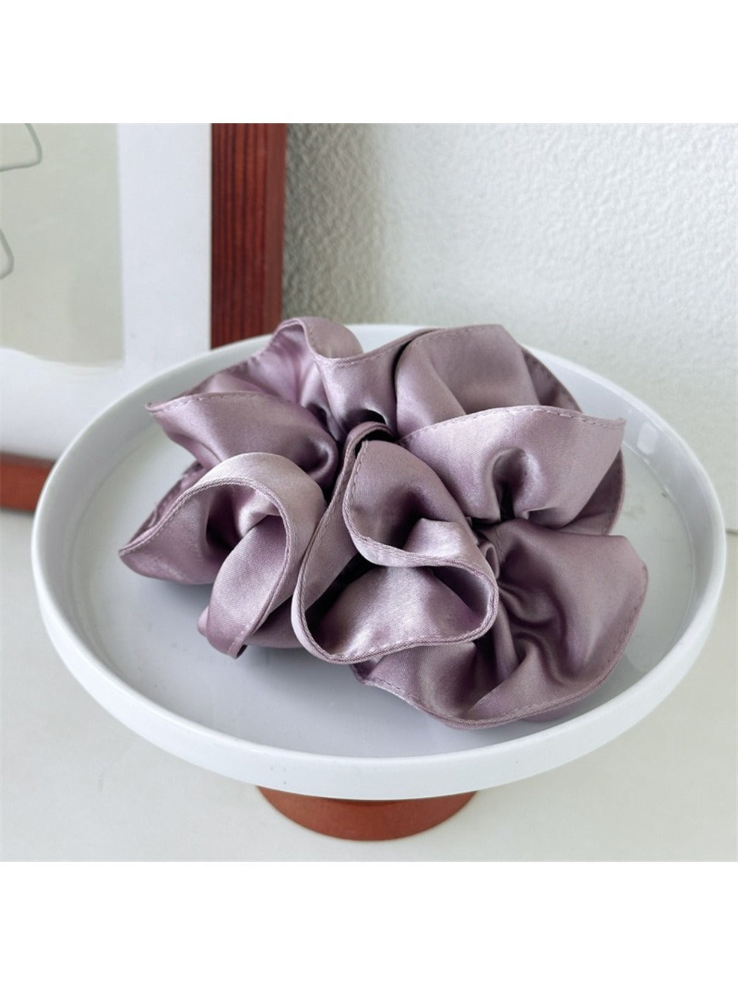 Gifty - Satin Crinkle Scrunchie Hair Tie