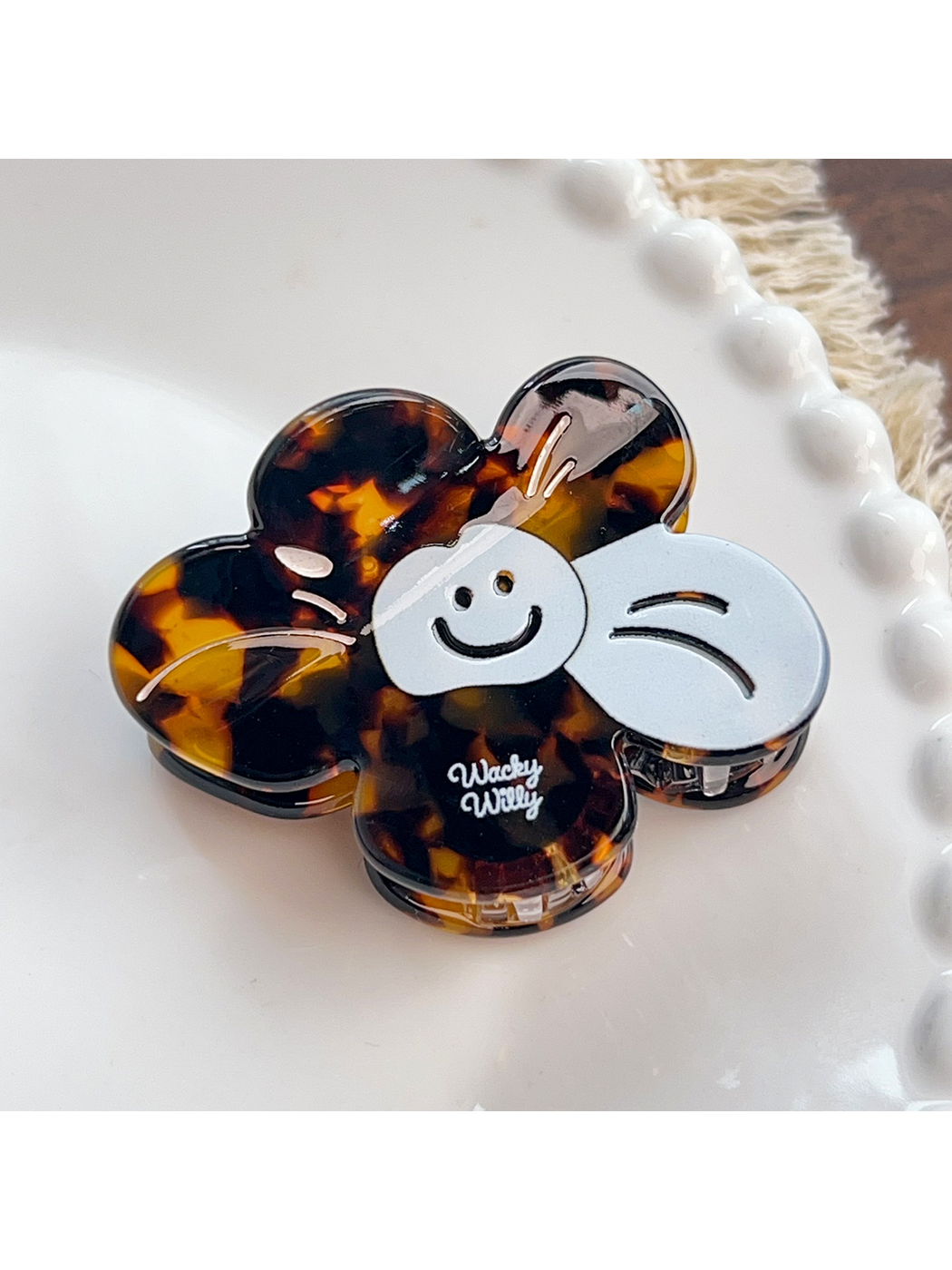 Beau - Smiley Flower Acetate Fiber Claw Clip