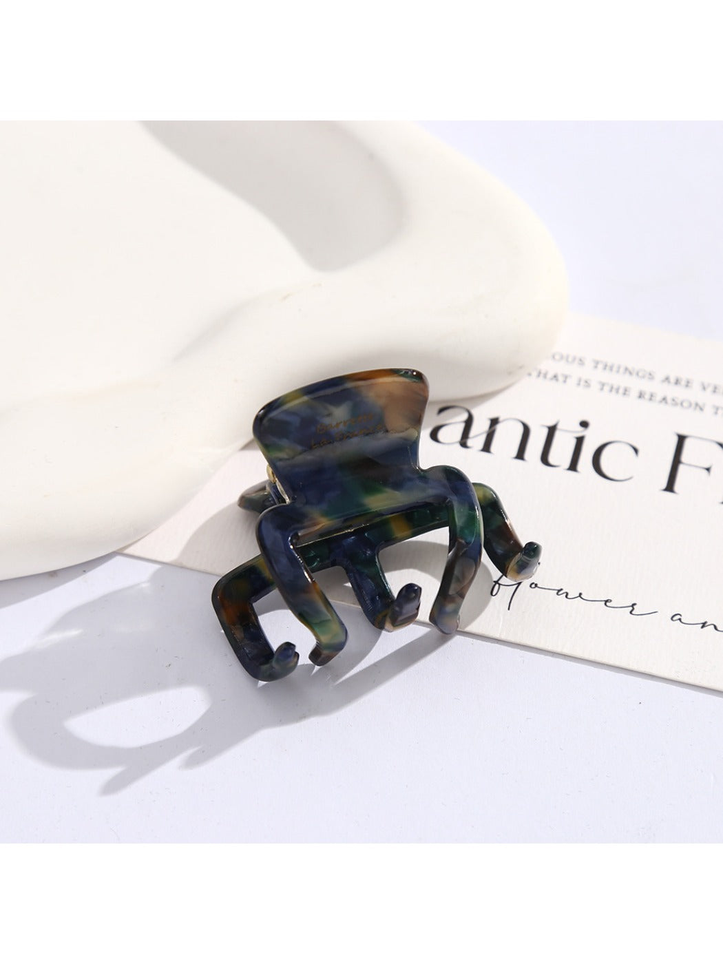 Beau - Elegant Geometric Hair Claw Clip