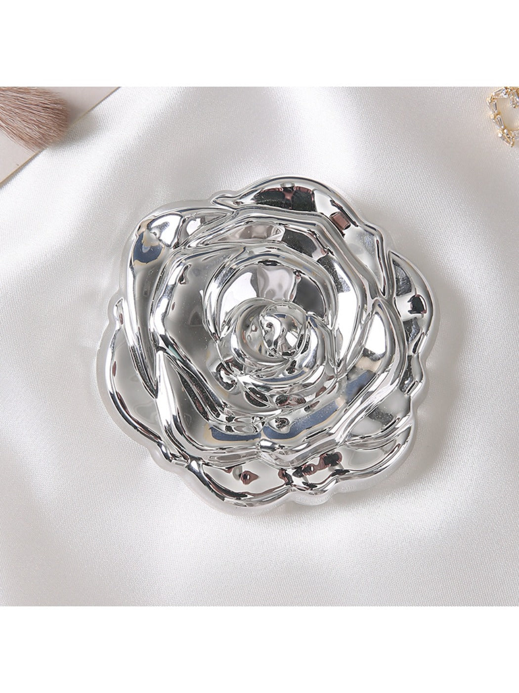 Mirroray - Rose Shaped Vanity Mirror