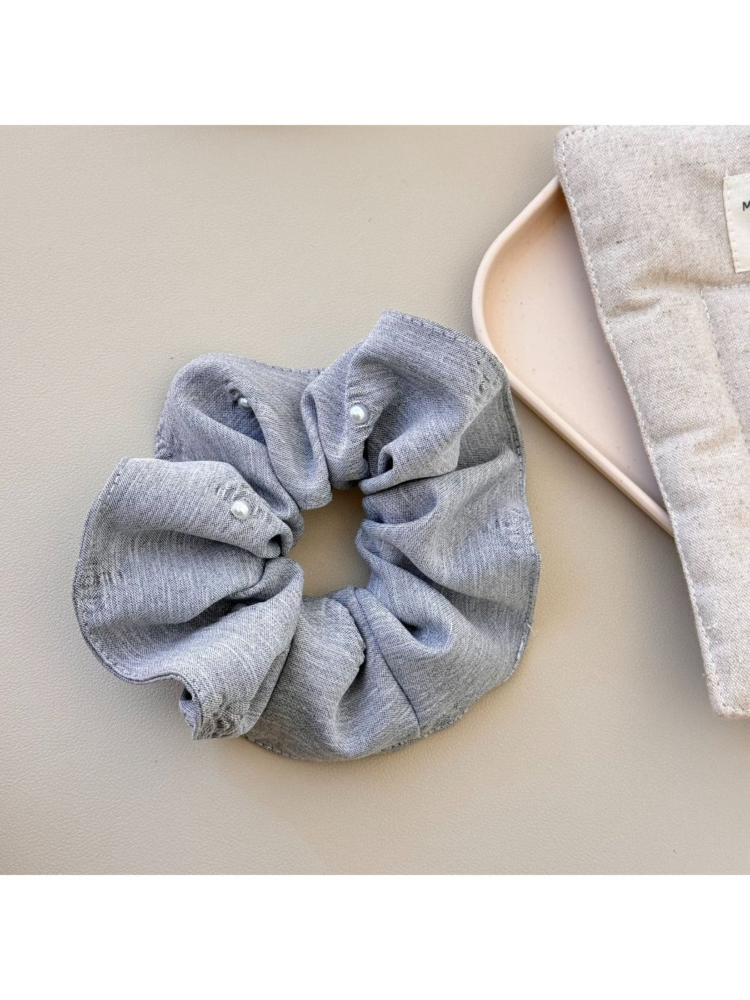 Gifty - Fashionable Large Bow Hair Ties