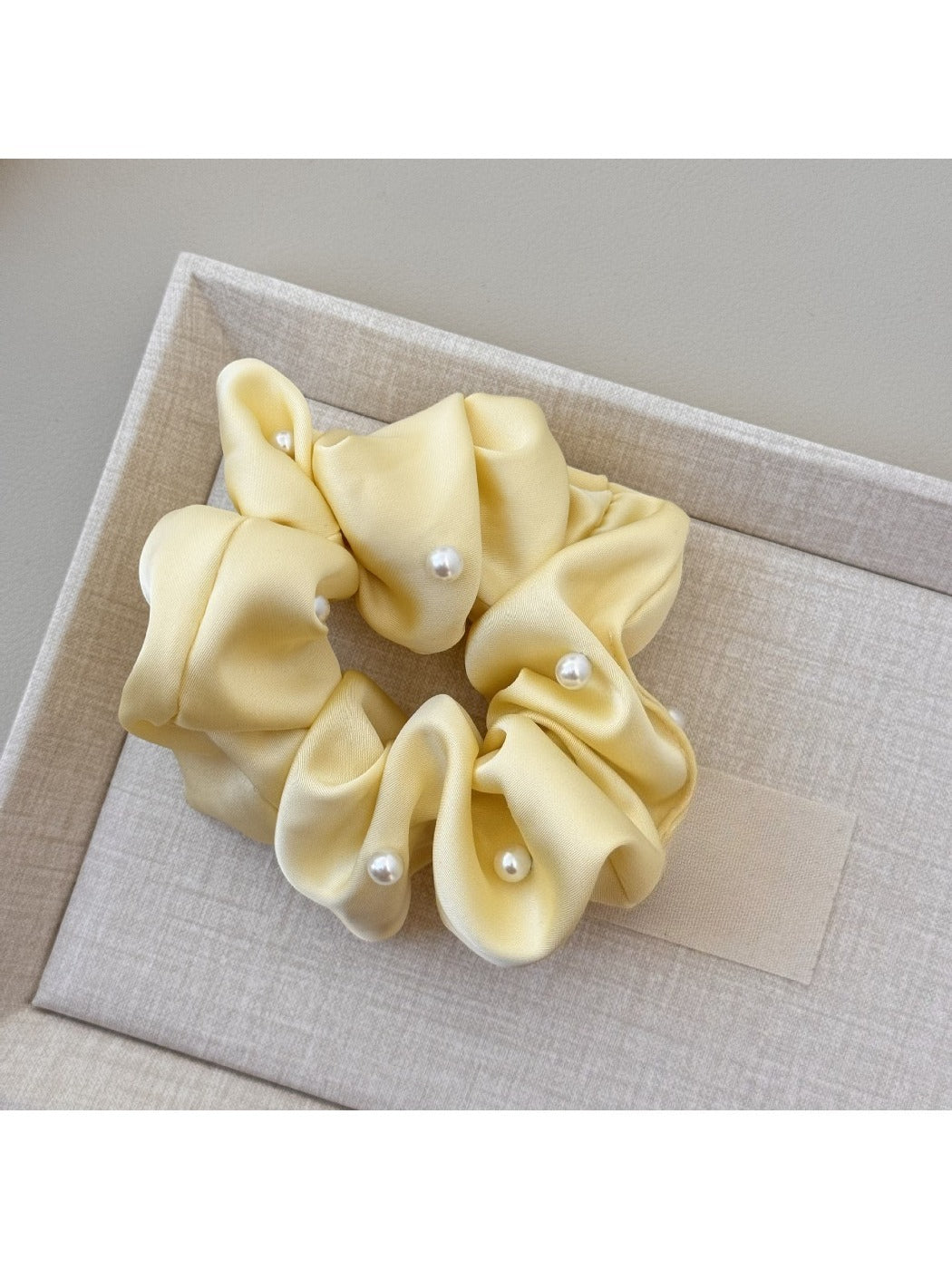 Gifty - Spring Sweet Solid Color Scrunchie
