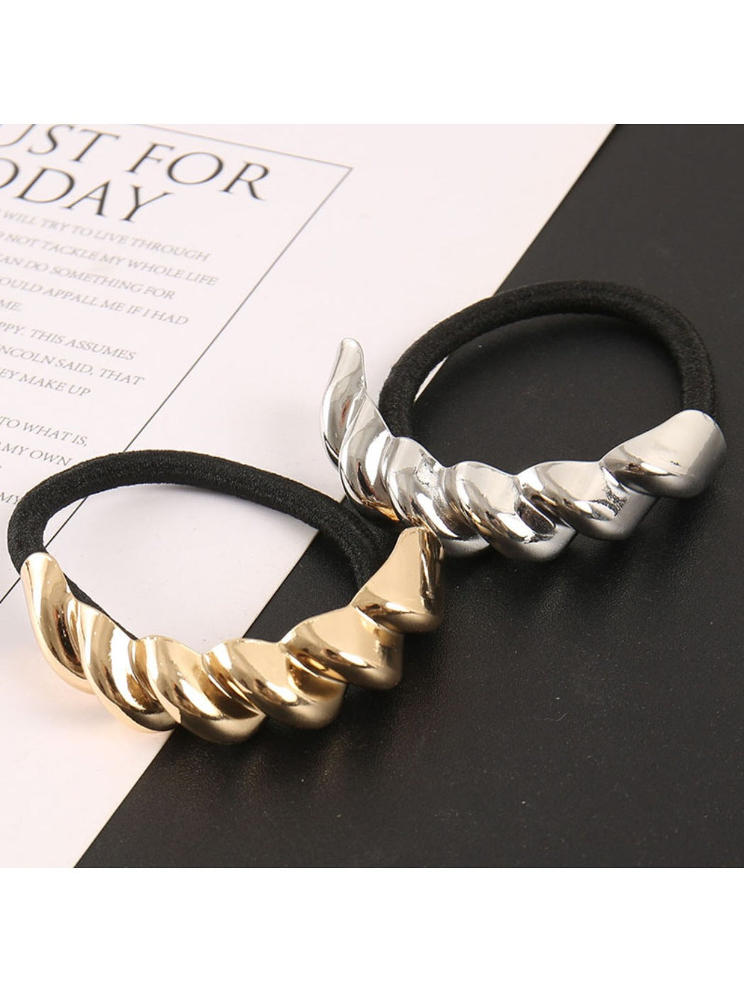 Gifty - Sweet Edgy Twisted Hair Tie