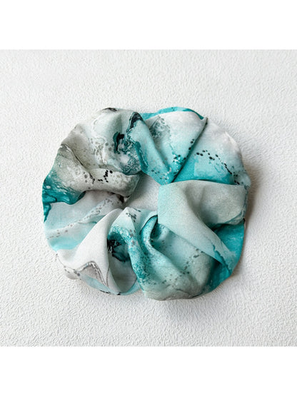 Gifty - Stylish Vintage Vacation Style Print Scrunchie
