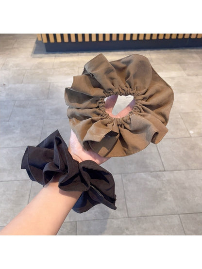 Gifty - Elegant Solid Fabric Scrunchie