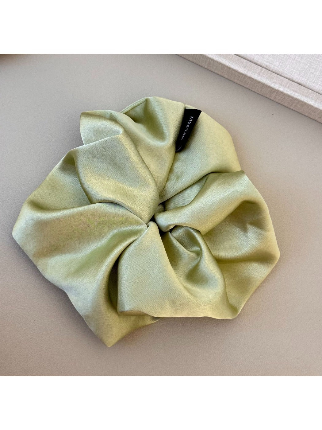 Gifty - Vintage Scrunchie Hair Tie