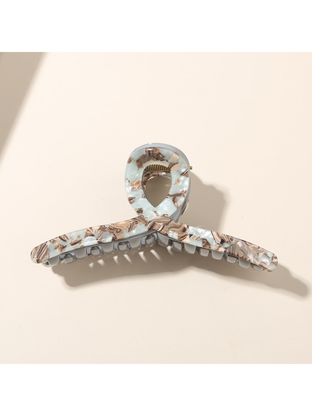 Beau - Vintage Crisscross Claw Clip