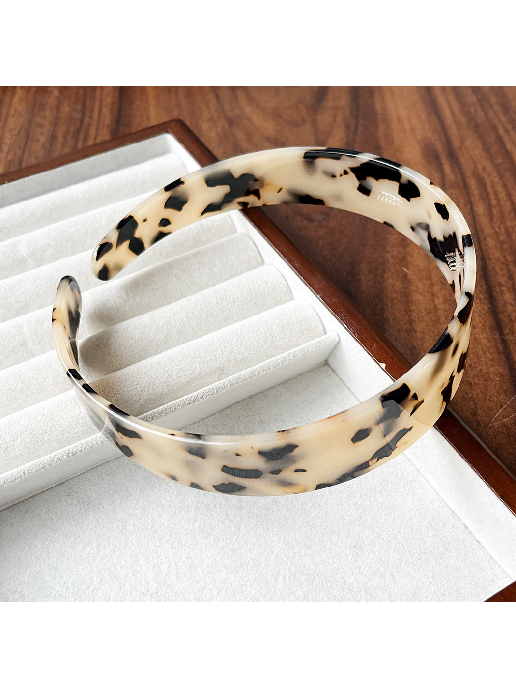 Gifty - Wide Acetate Everyday Style Headband