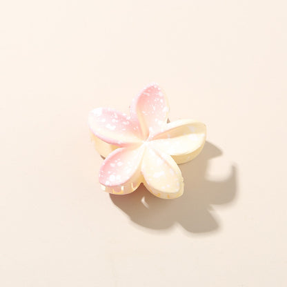 Beau - Gradient Petal Flower Hair Claw Clip
