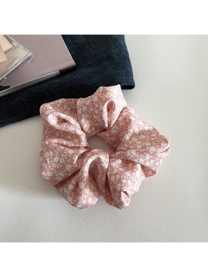 Gifty - Bohemian Floral Print Scrunchie
