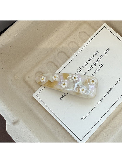 Beau - Elegant Oval Floral Hair Claw Clip