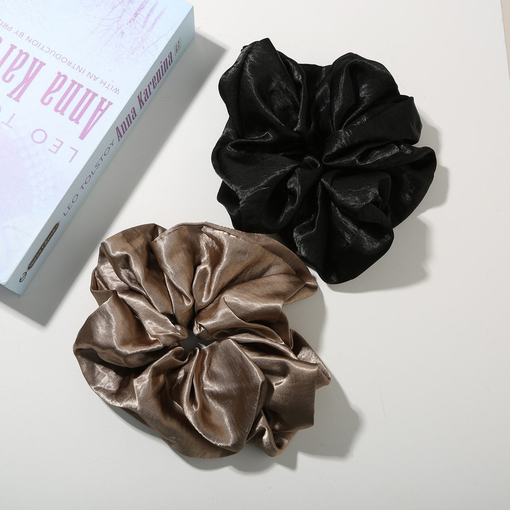 Gifty - Loose Fit Satin Look Polyester Scrunchie