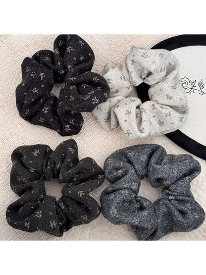 Gifty - Snowflake Knitted Hair Scrunchie