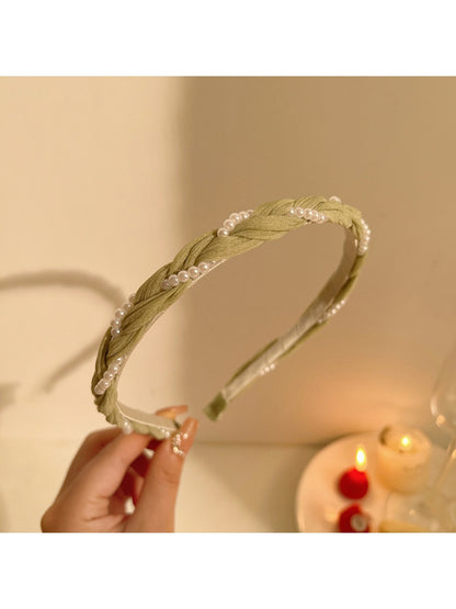 Gifty beaded headband displayed on white background showing full circular shape