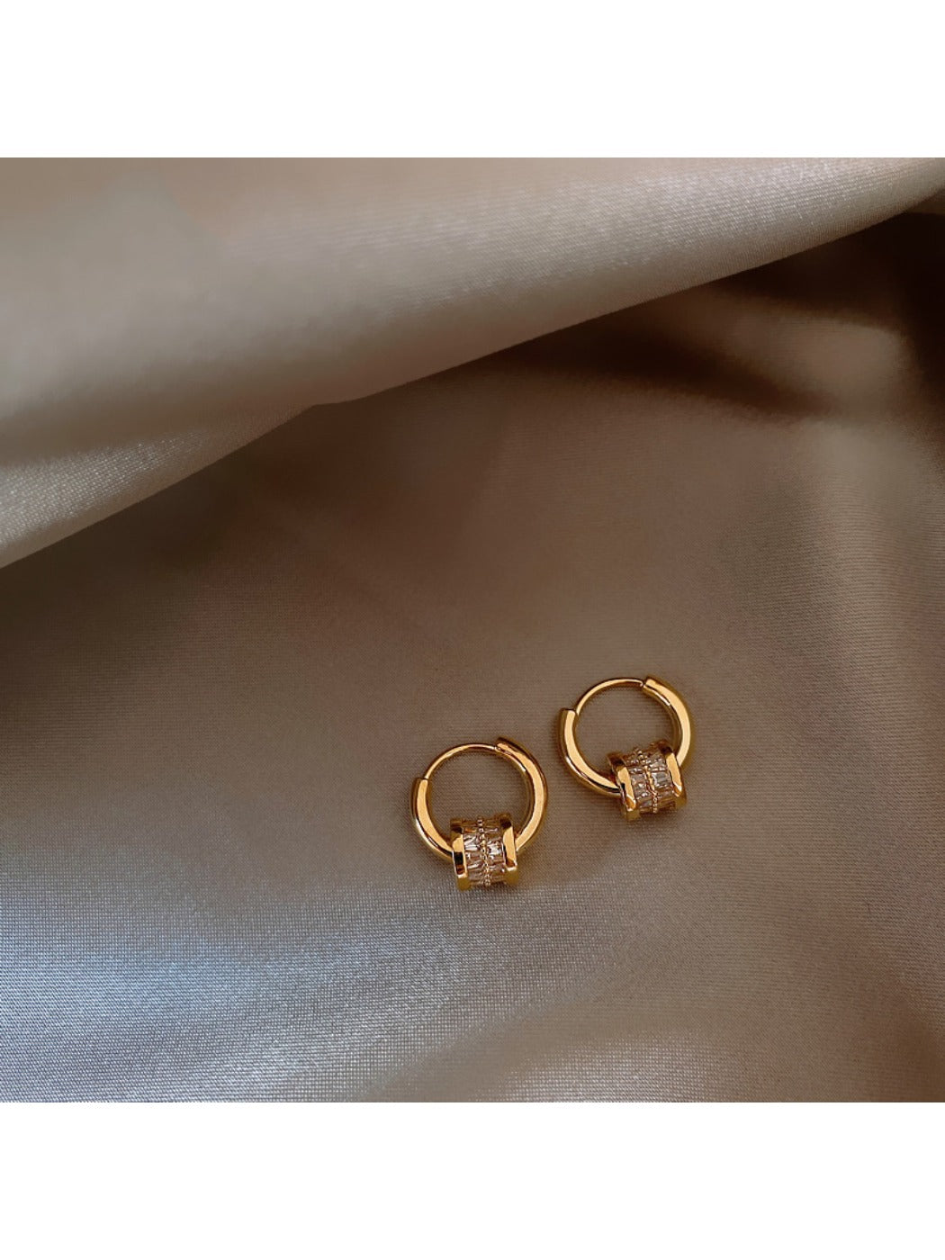 Earedge - Sweet Small Hoop Earrings