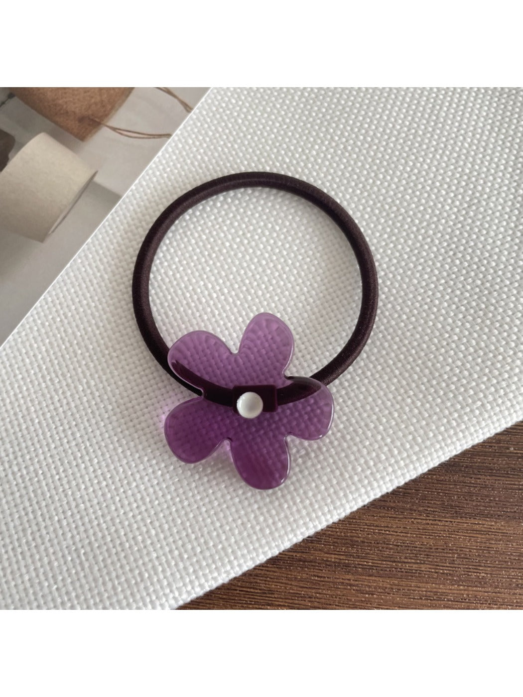 Gifty - Stylish Smiley Face Hair Tie