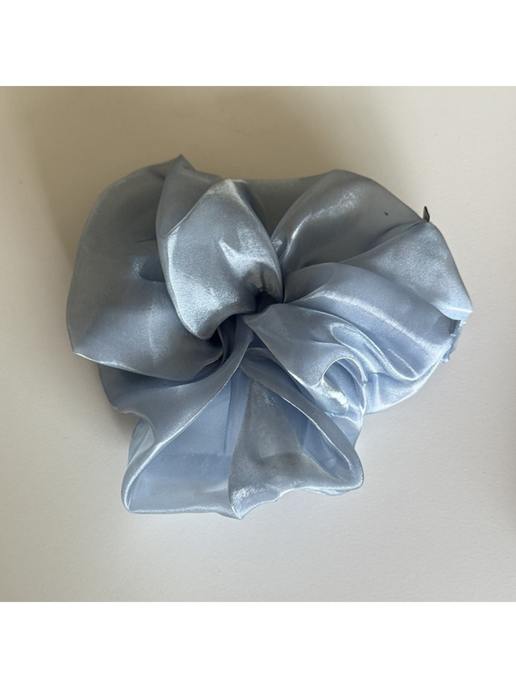 Gifty - Minimalist Solid Color Ruched Scrunchie